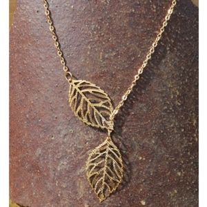 New Lariat Double Leaf Floating Pendant Necklace